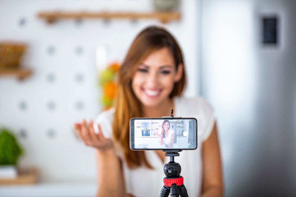 Das beste Stativ für Kamera & Handy für Selfies